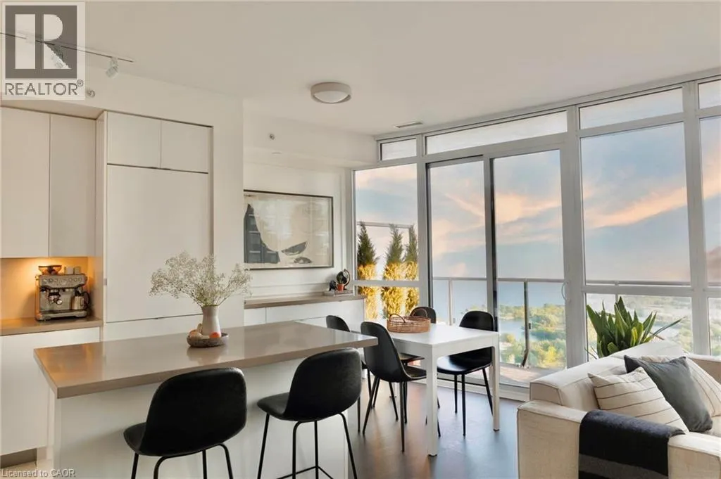 59 ANNIE CRAIG Drive Unit 3005, Toronto