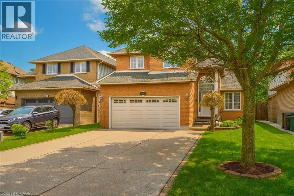42 HILLGARDEN Drive, Stoney Creek