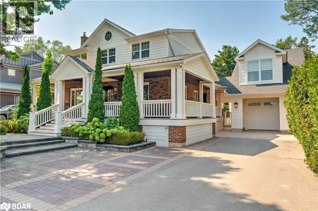 41 FAIRWOOD Place East, Burlington