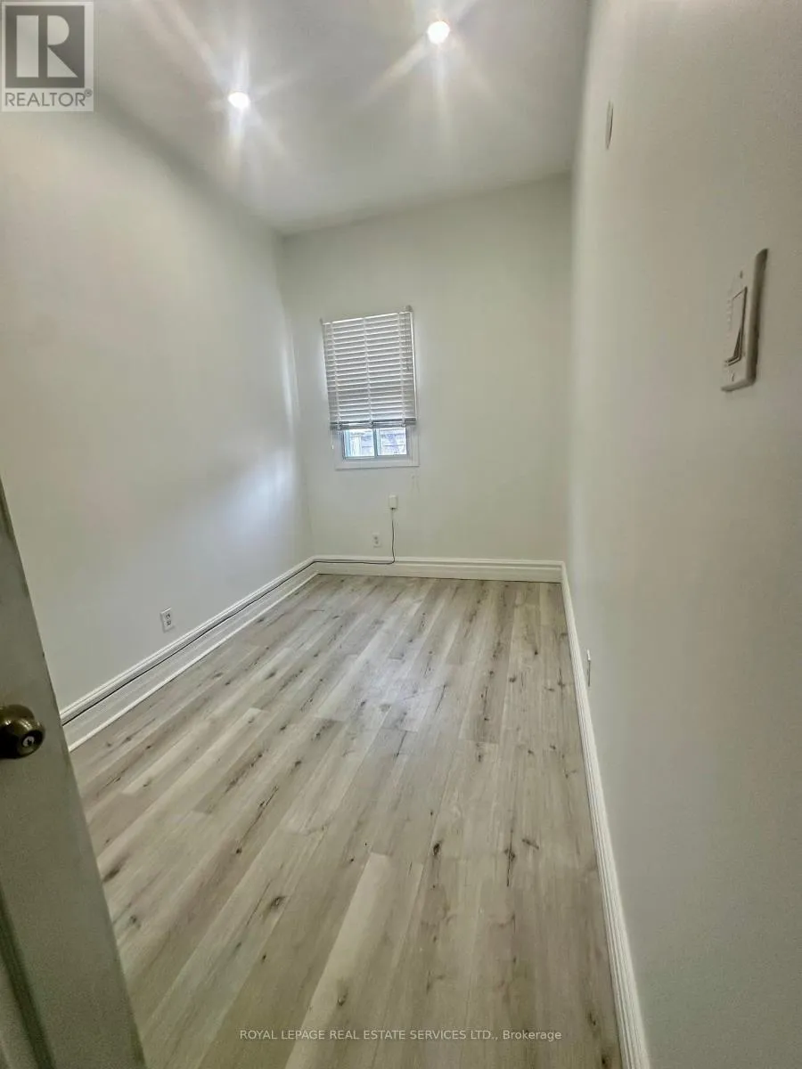 206 Carlton Street Unit 304, Toronto (Cabbagetown-South St. James Town)