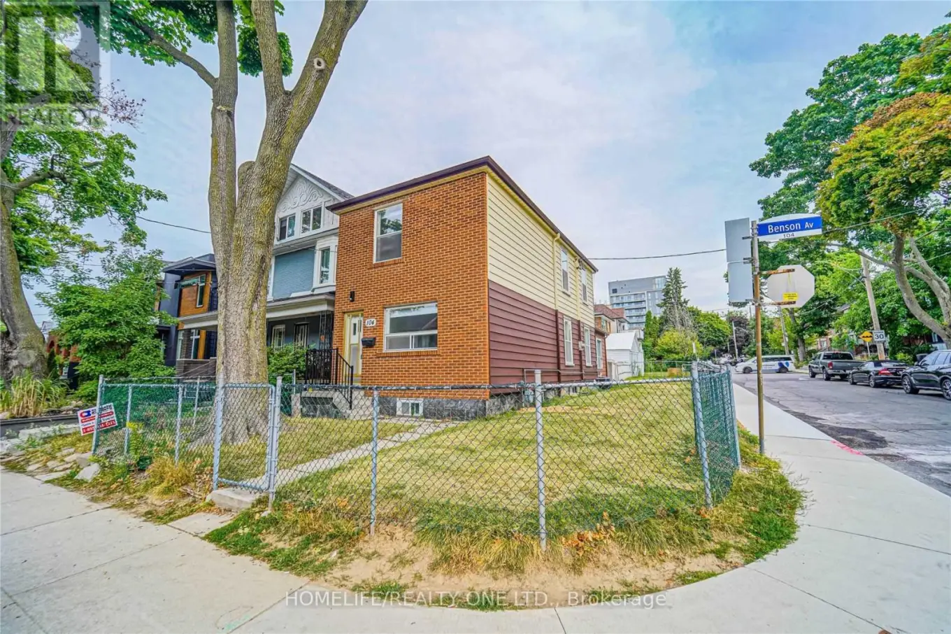 104 Benson Avenue Unit Main, Toronto (Wychwood)