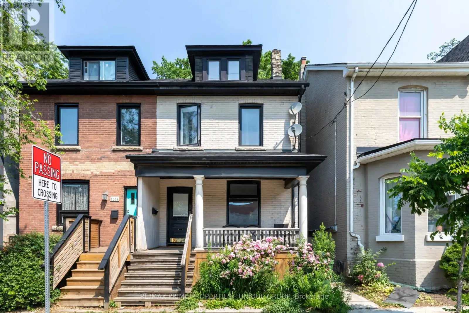 1316 Queen Street East Unit Upper, Toronto (South Riverdale)