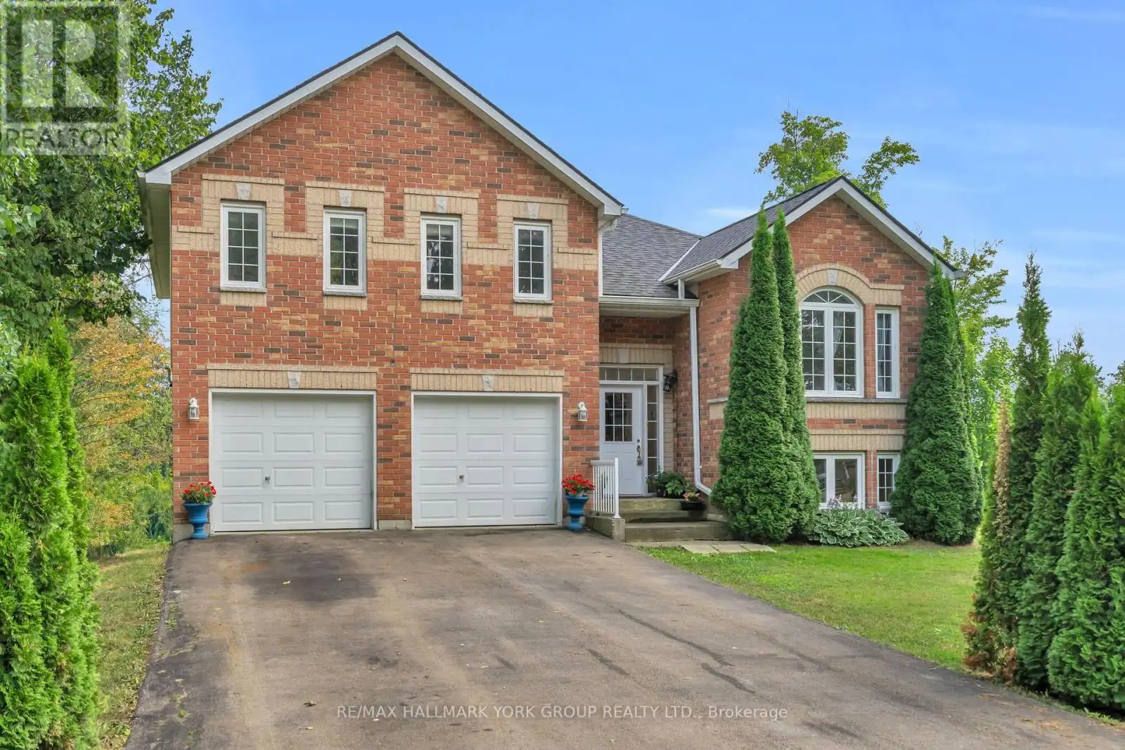 36 Ball Avenue East, Brock
