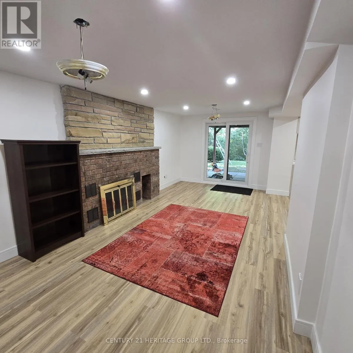 18 LIPPINCOTT Court, Richmond Hill (North Richvale)