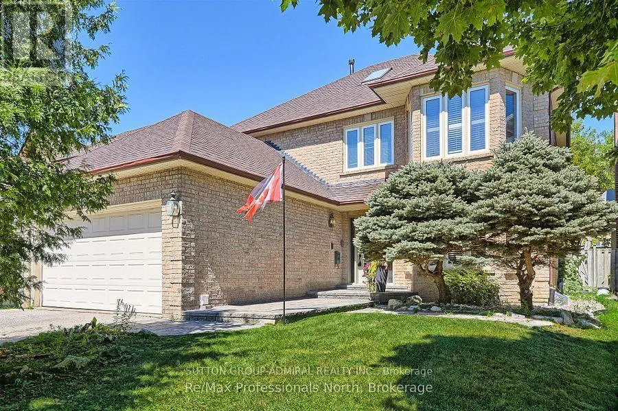 8 Elmsley Drive, Richmond Hill (Observatory)