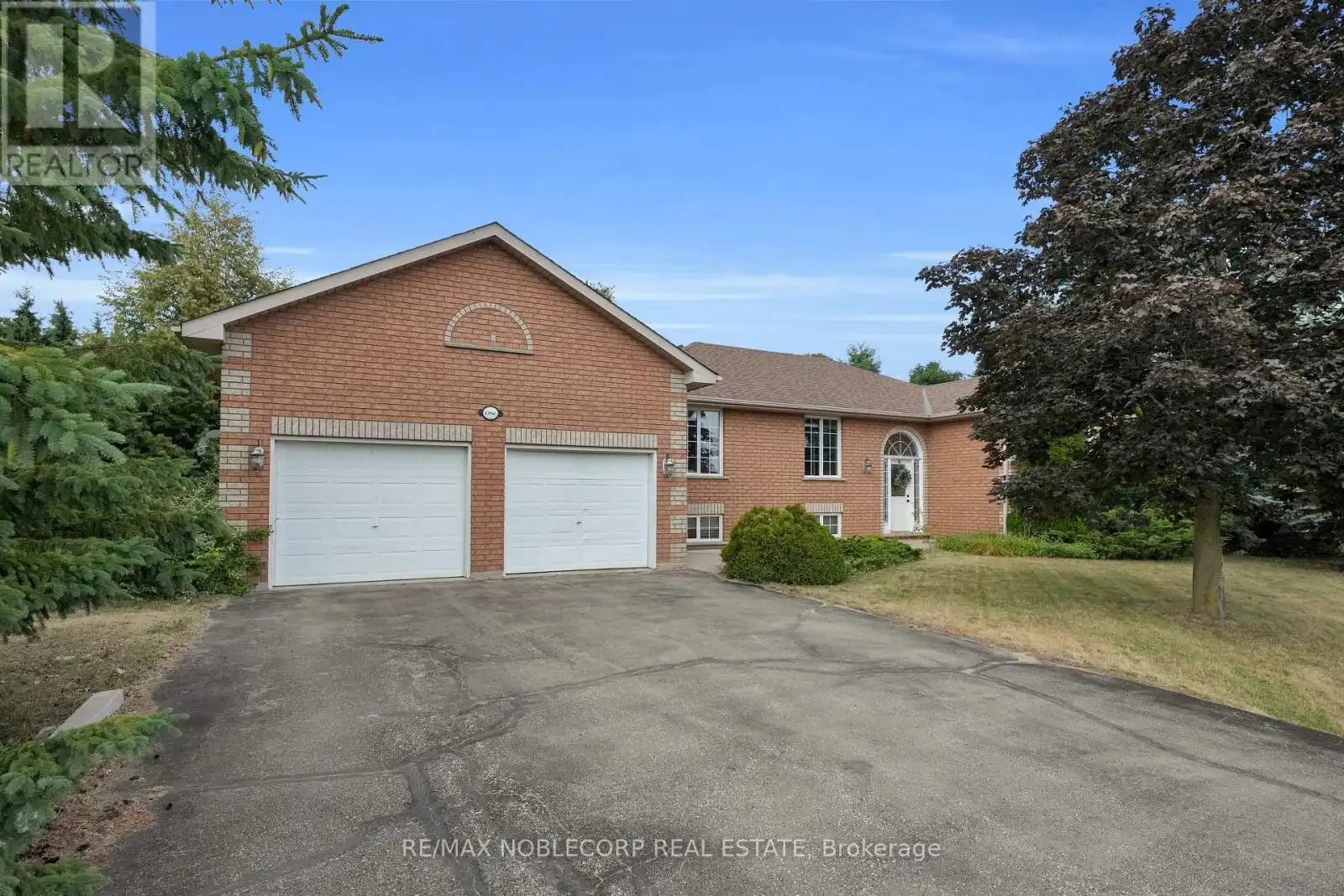 1 Dekker Street, Adjala-Tosorontio (Everett)