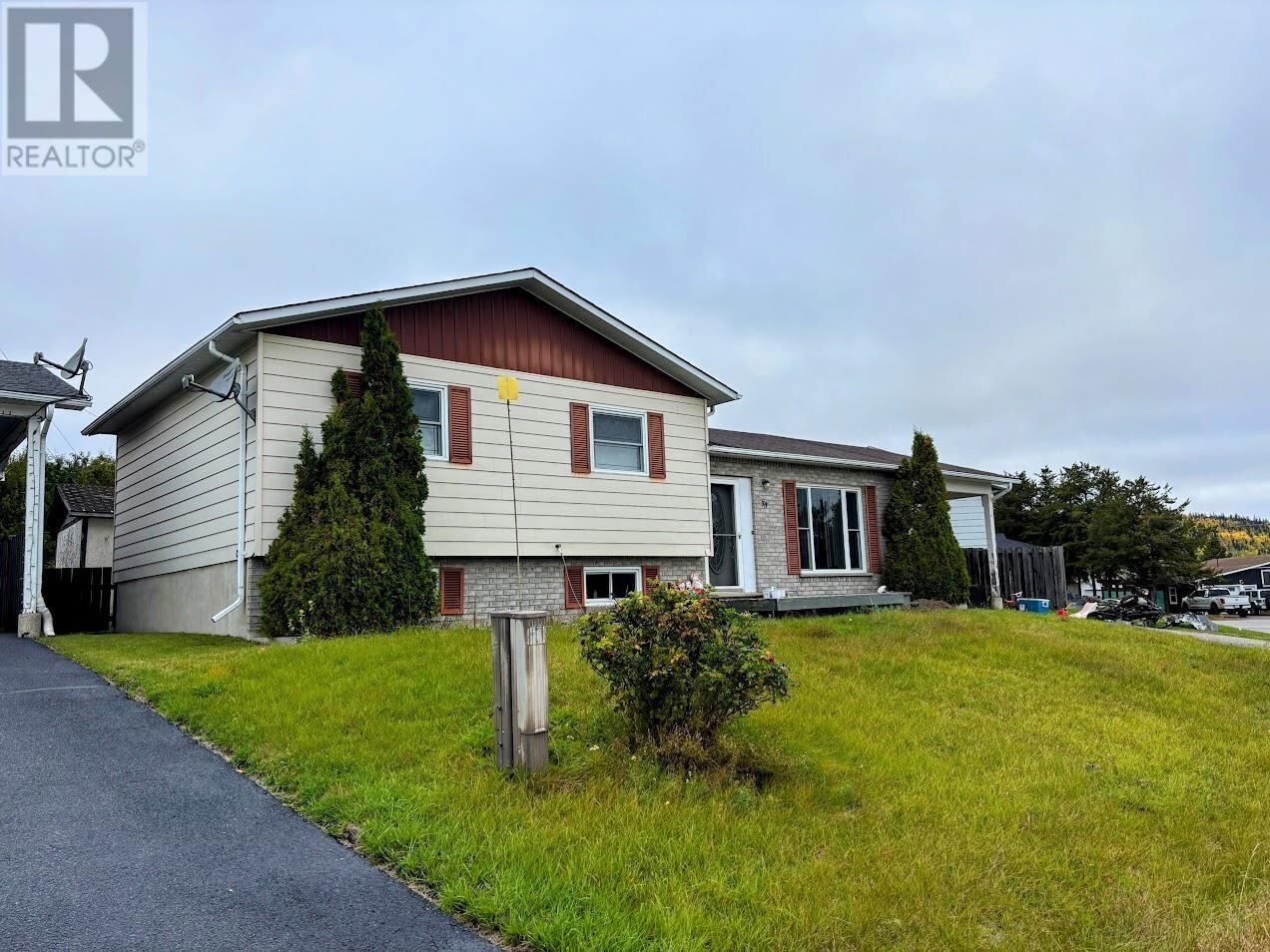 4 Bedroom Single Family in Manitouwadge