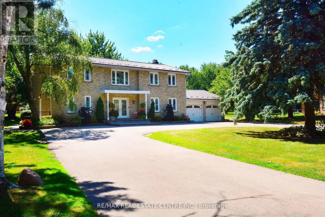 17 Crescent Hill Drive South, Brampton (Central Park)
