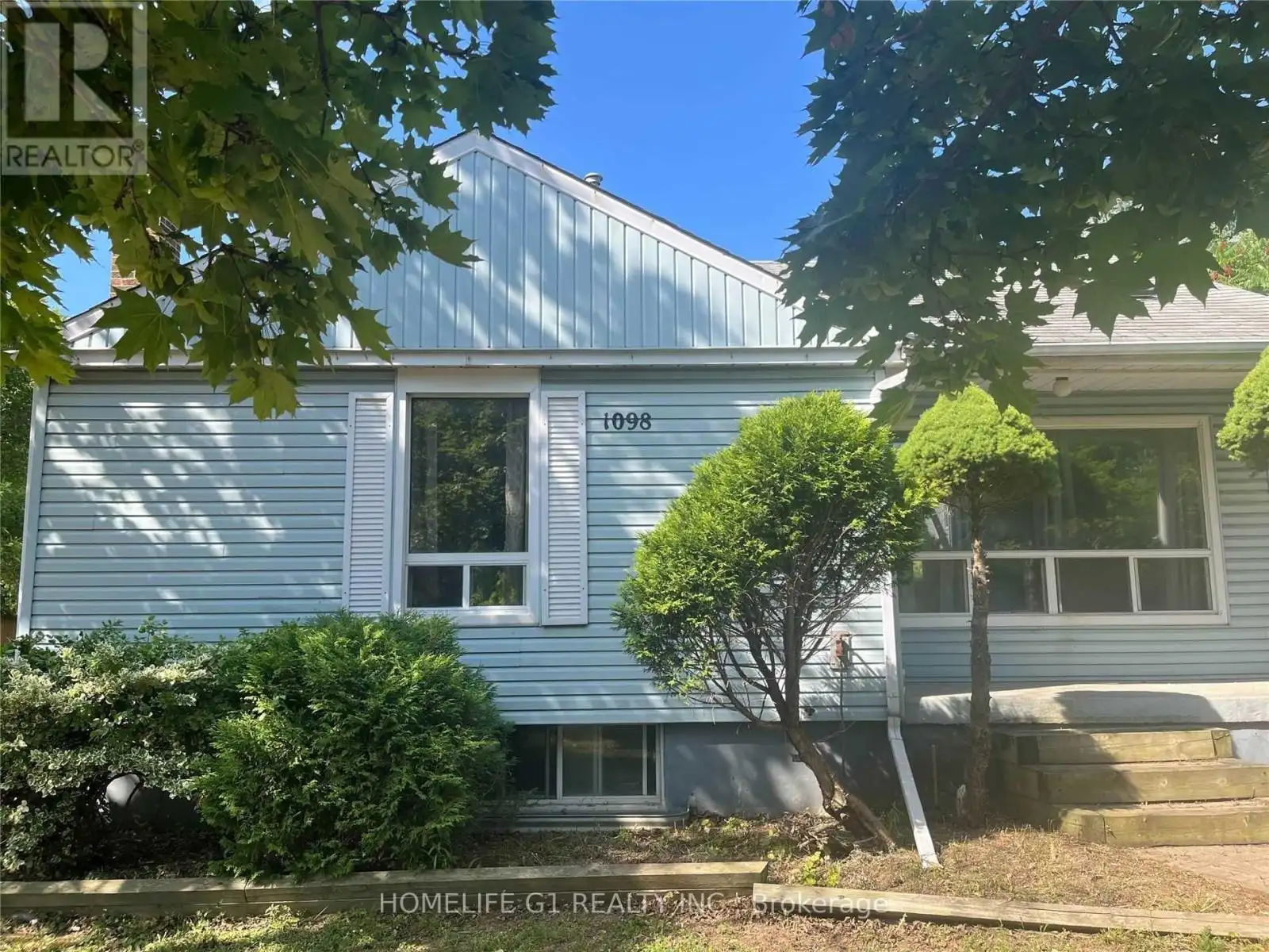 1098 Kent Avenue, Oakville (CP College Park)