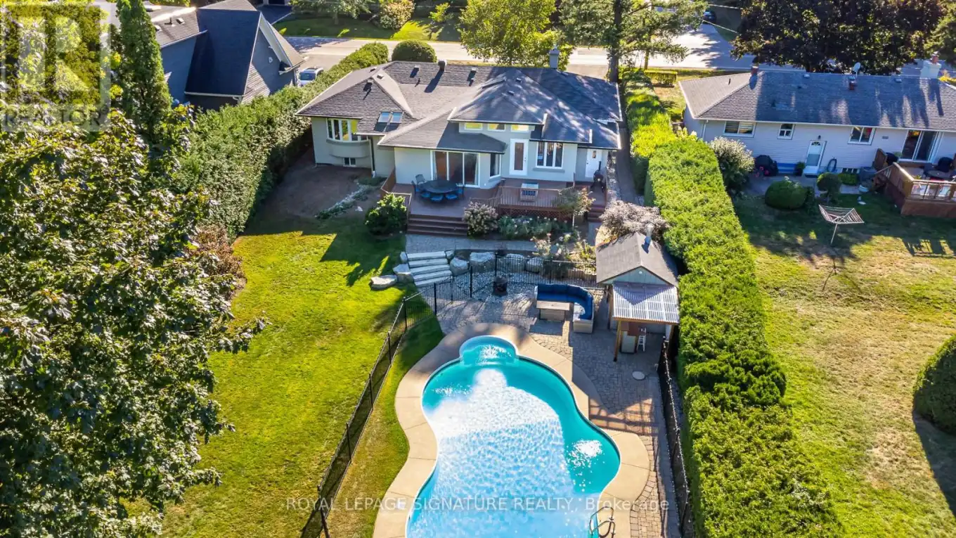 383 Maplehurst Avenue, Oakville (WO West)