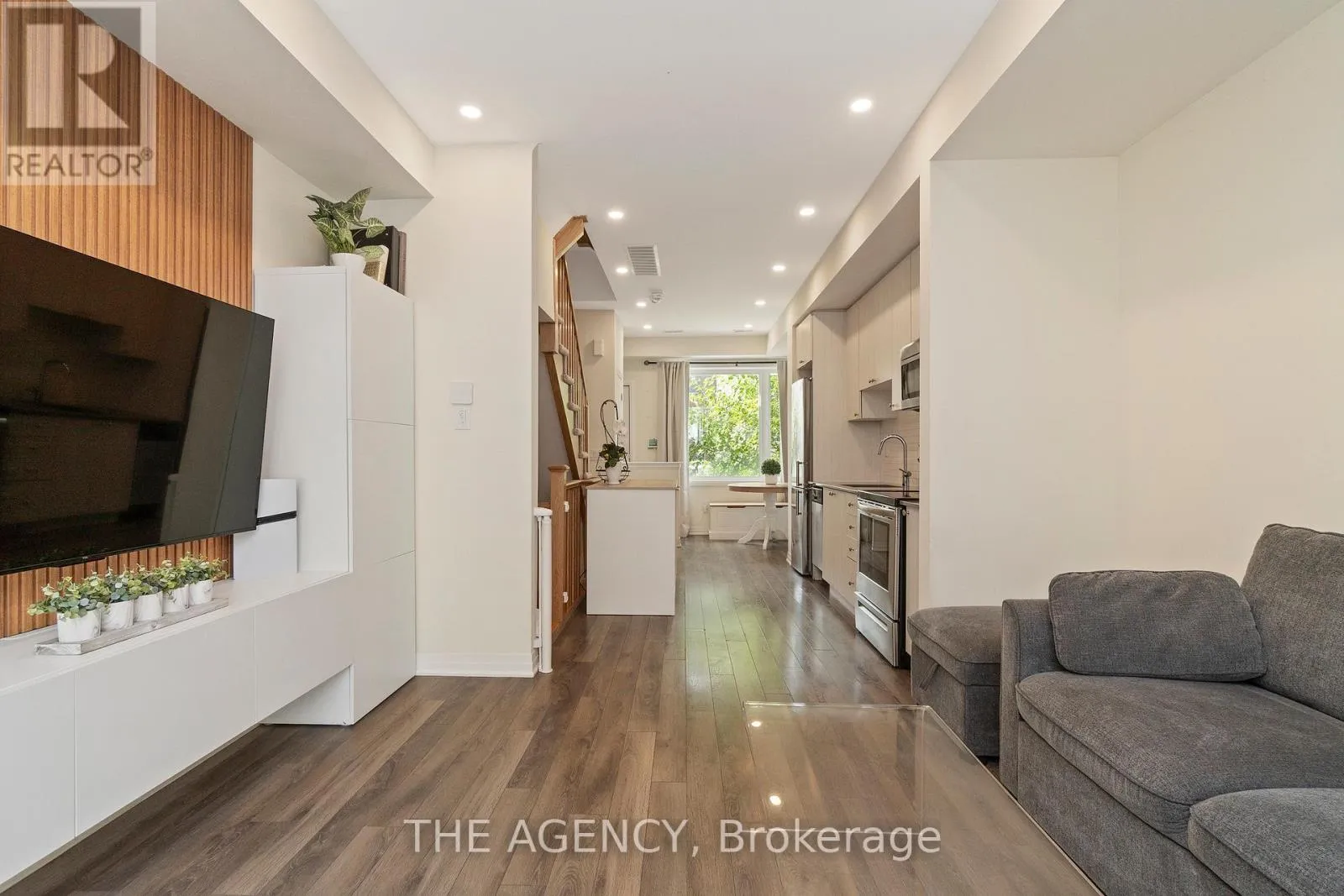 19 Thomas Mulholland Drive, Toronto (Downsview-Roding-CFB)