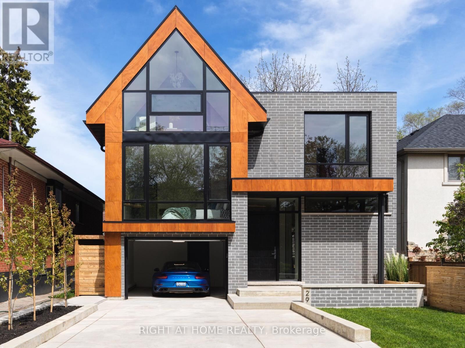 29 Walford Road, Toronto (Kingsway South)