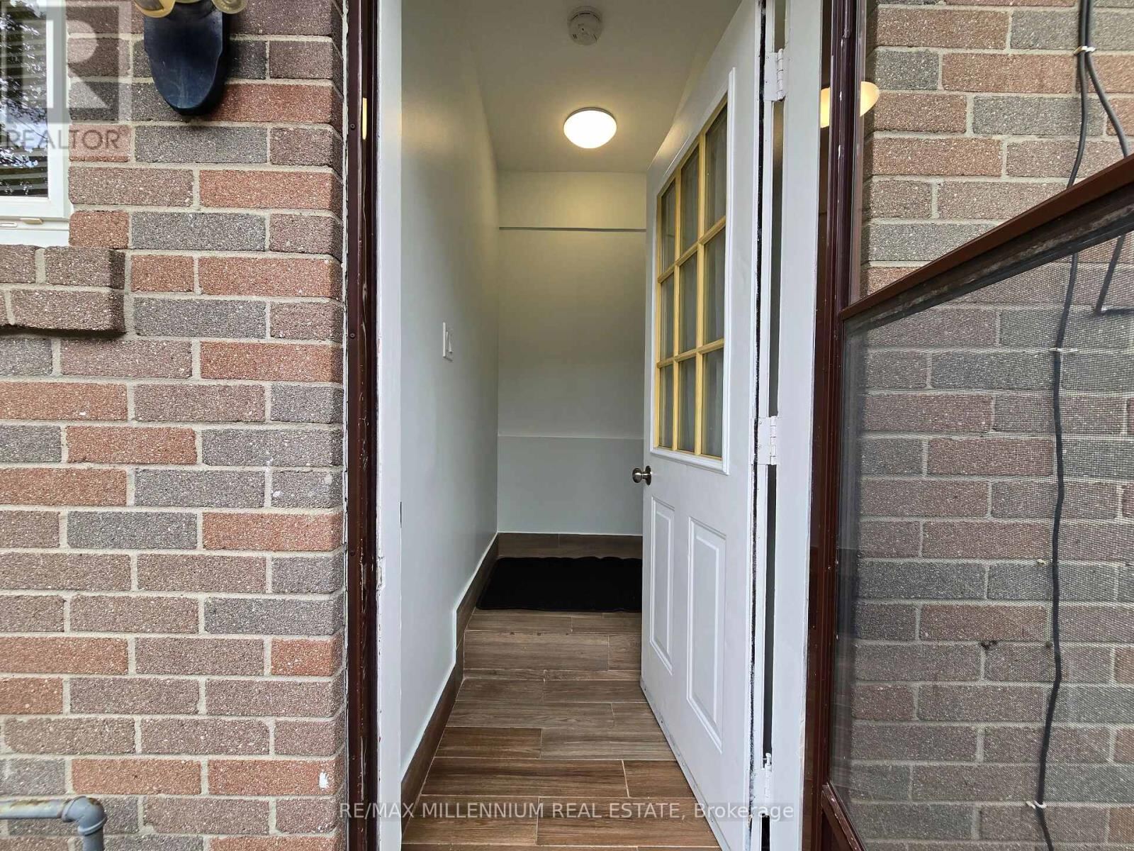 144 Clarence Street Unit Bsmt, Brampton (Brampton East)