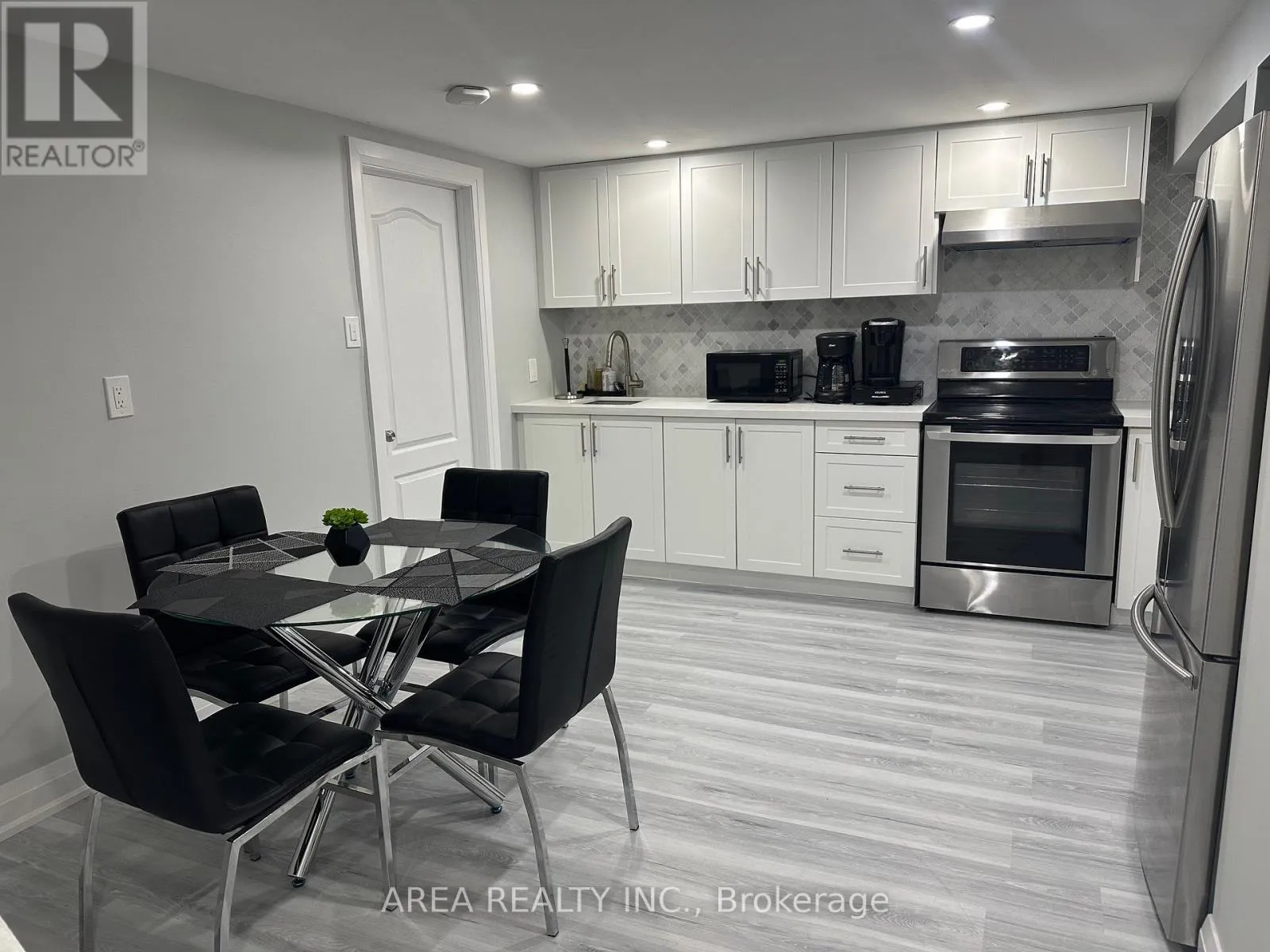 57 Farley Crescent Unit Lower, Toronto (Willowridge-Martingrove-Richview)