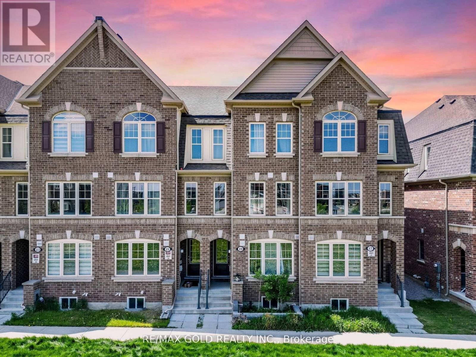 19 Sudeley Lane, Brampton (Northwest Brampton)