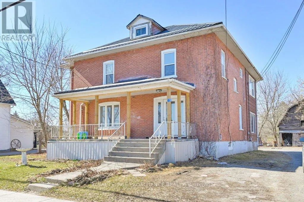 50 South Trent Street, Quinte West (Frankford Ward)