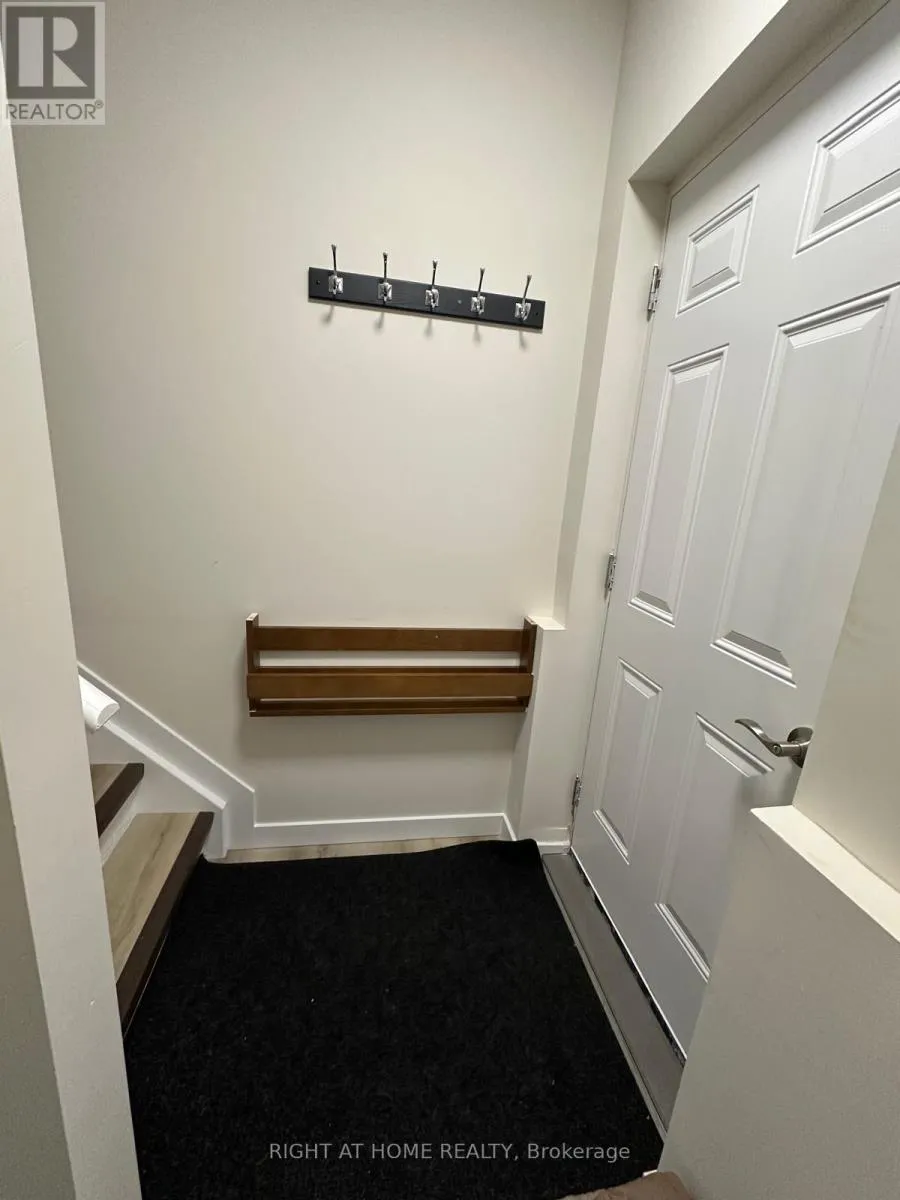 899 Kettleridge Street, London North (North M)