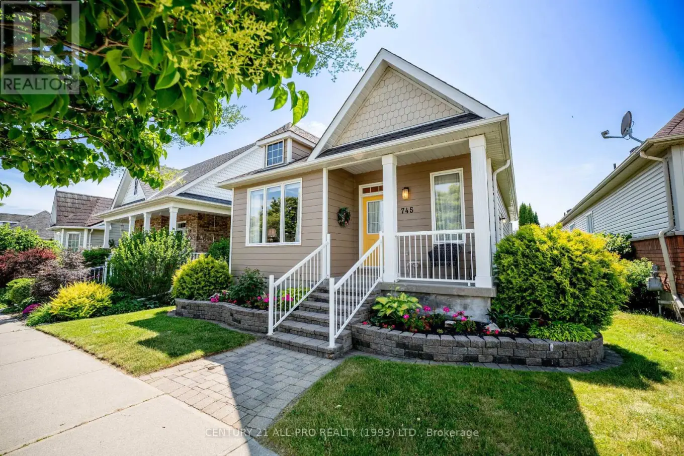 745 Prince Of Wales Drive, Cobourg