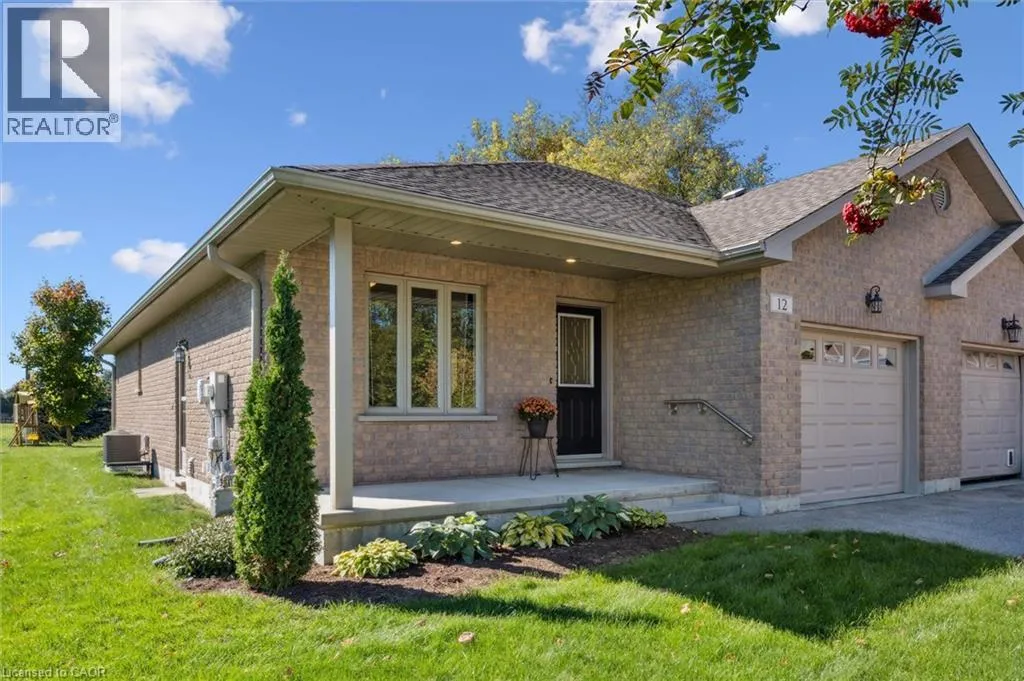 12 CAROLINE Street, Moorefield