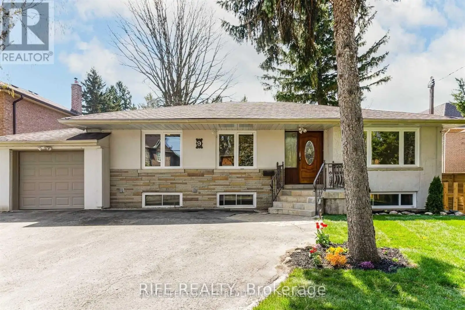 9 Northwood Drive, Toronto (Newtonbrook East)