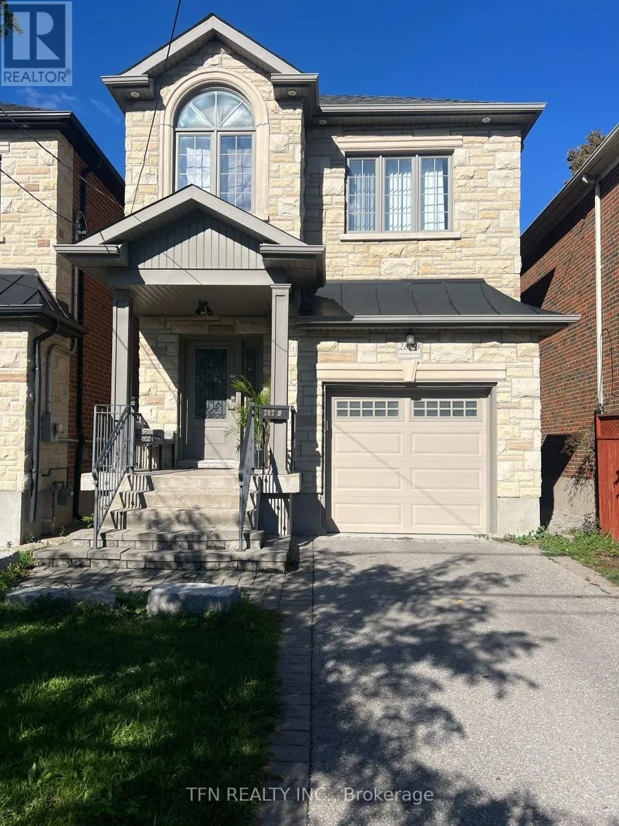282B Aylesworth Avenue, Toronto (Birchcliffe-Cliffside)