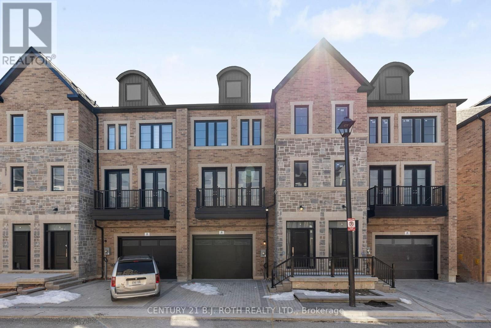 260 EAGLE Street Unit 22, Newmarket (Central Newmarket)