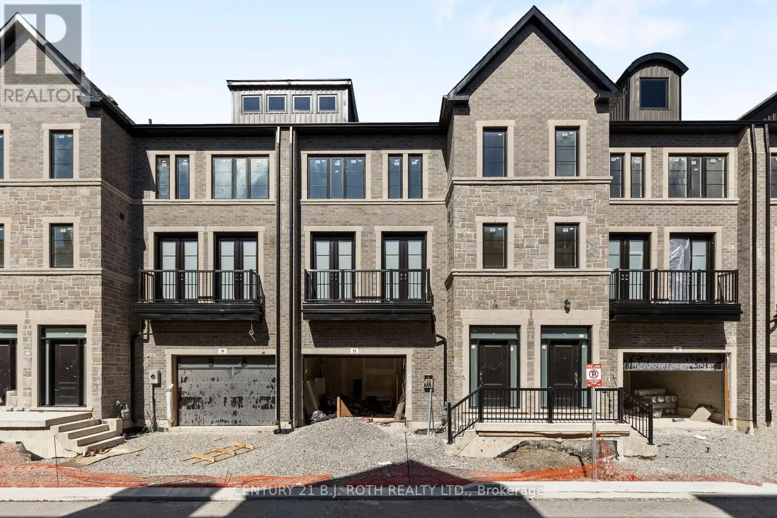260 EAGLE Street Unit 11, Newmarket (Central Newmarket)
