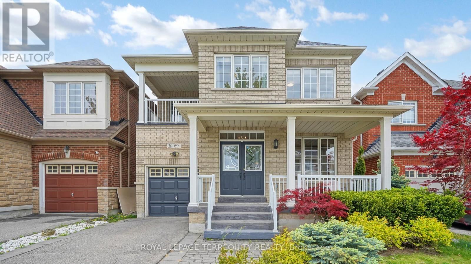69 Vine Cliff Boulevard, Markham (Victoria Manor-Jennings Gate)