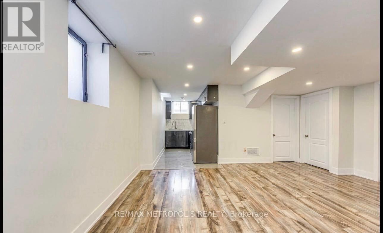 15 Dalecrest Road Unit Bsmt, Brampton (Credit Valley)