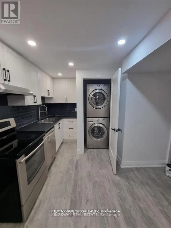 145 Fred Young Drive Unit Room-2, Toronto (Downsview-Roding-CFB)