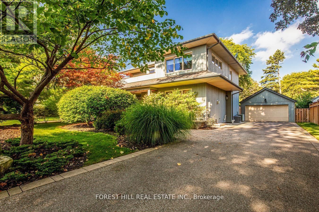 193 Lakewood Drive, Oakville (CO Central)