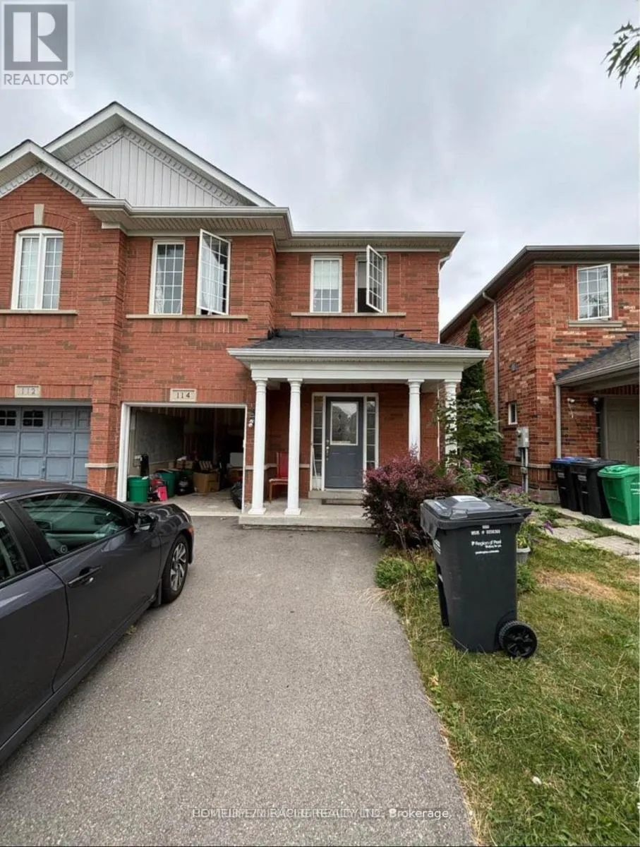 114 Botavia Downs Drive, Brampton (Fletcher’s Meadow)