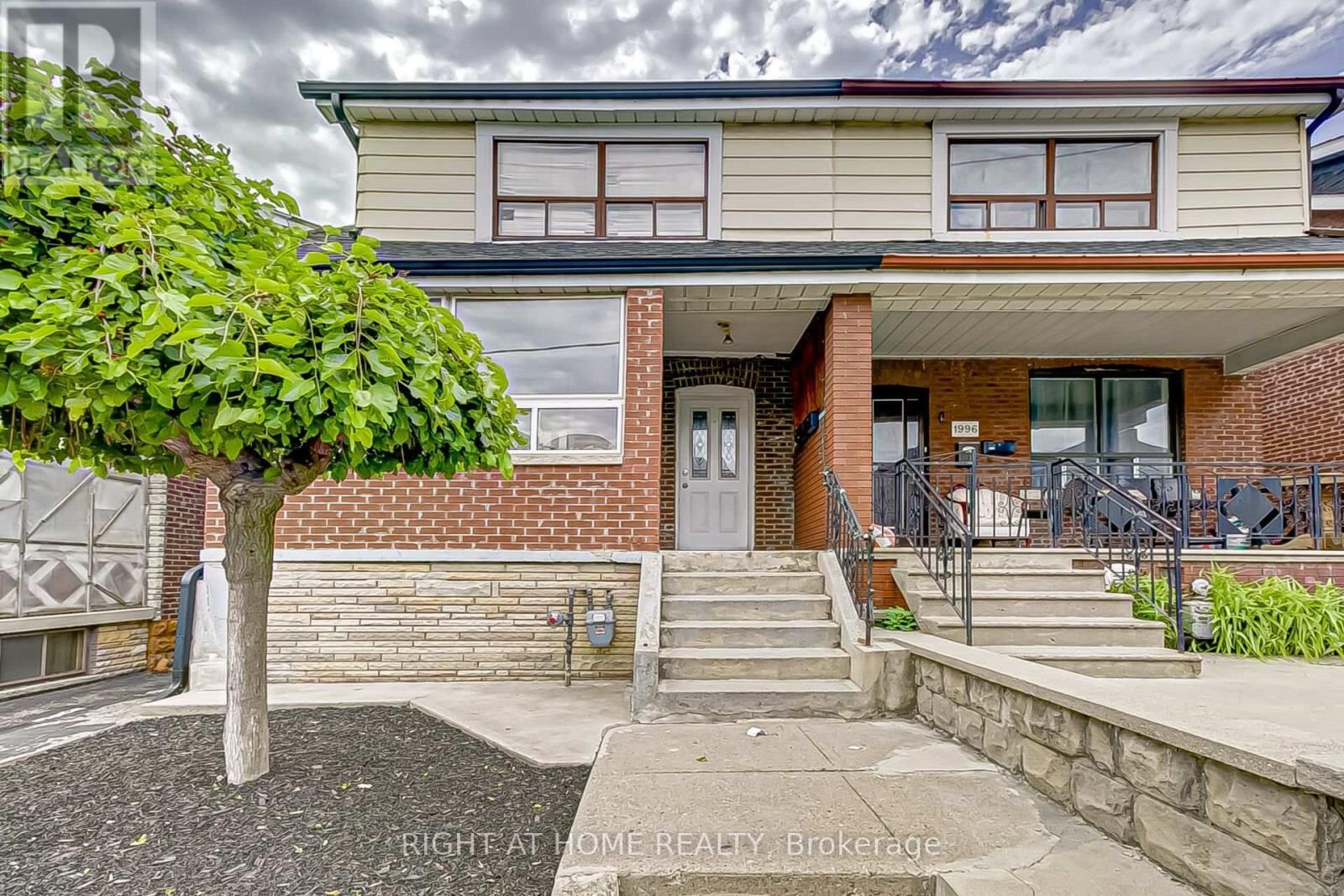 1994 Dufferin Street, Toronto (Caledonia-Fairbank)