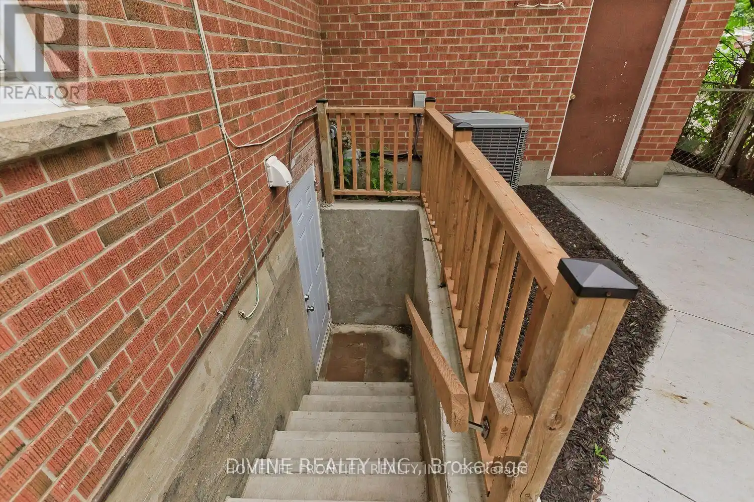 759 Bloor Street North Unit Basement, Mississauga (Applewood)