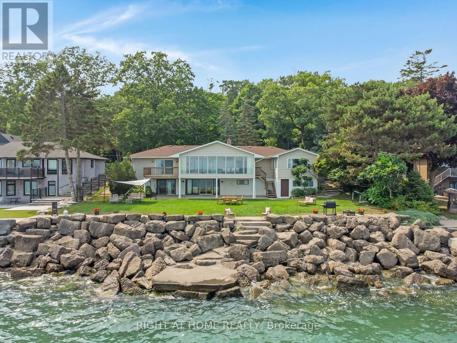 1360 LAKESHORE Road West, Oakville (SW Southwest)