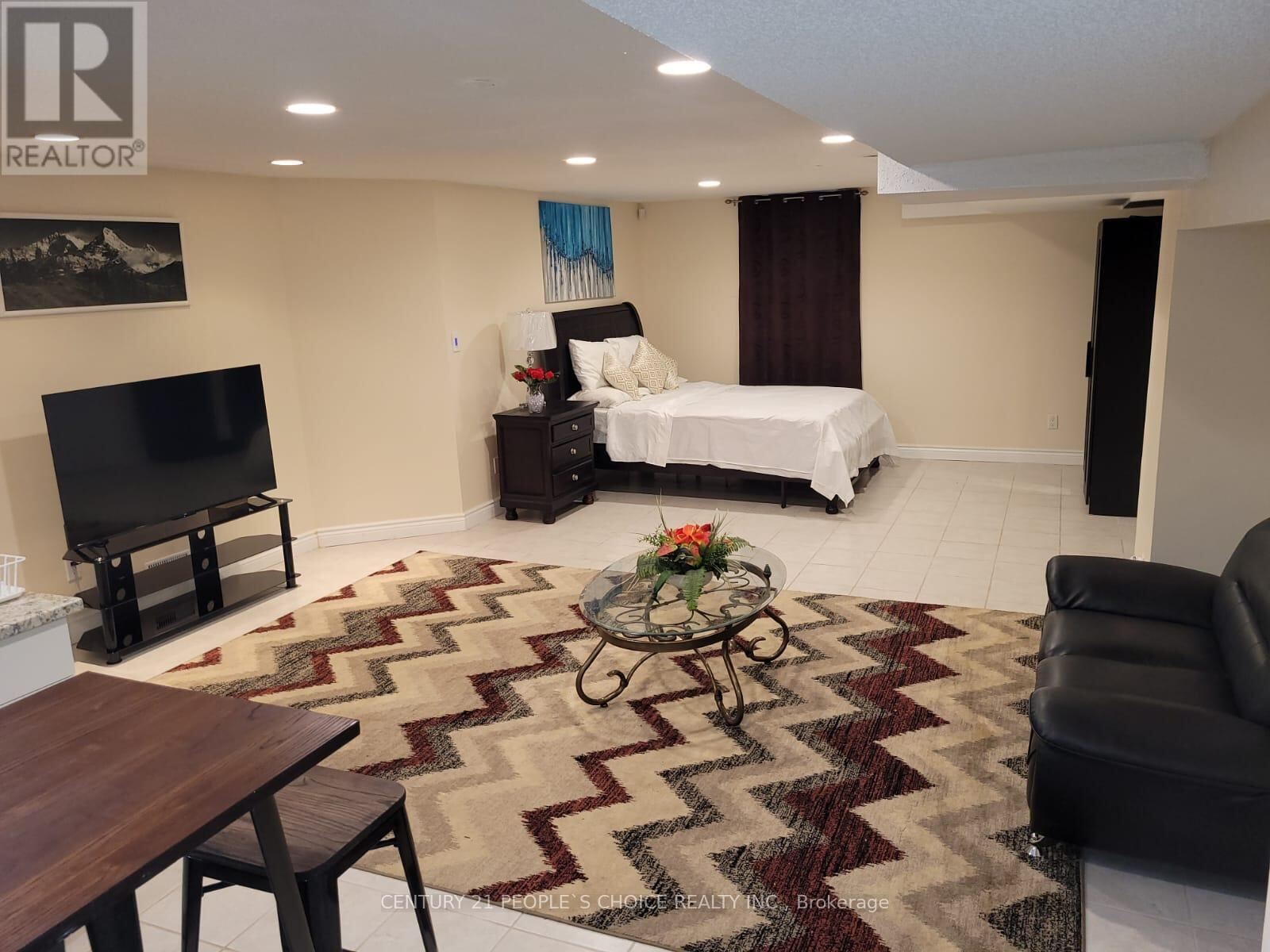 2 Saddler Avenue Unit #1, Brampton (Bram East)