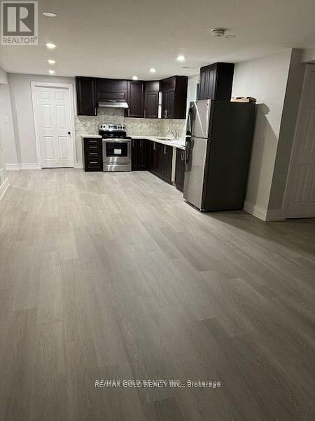 2 Tweedsmuir Court, Brampton (Snelgrove)
