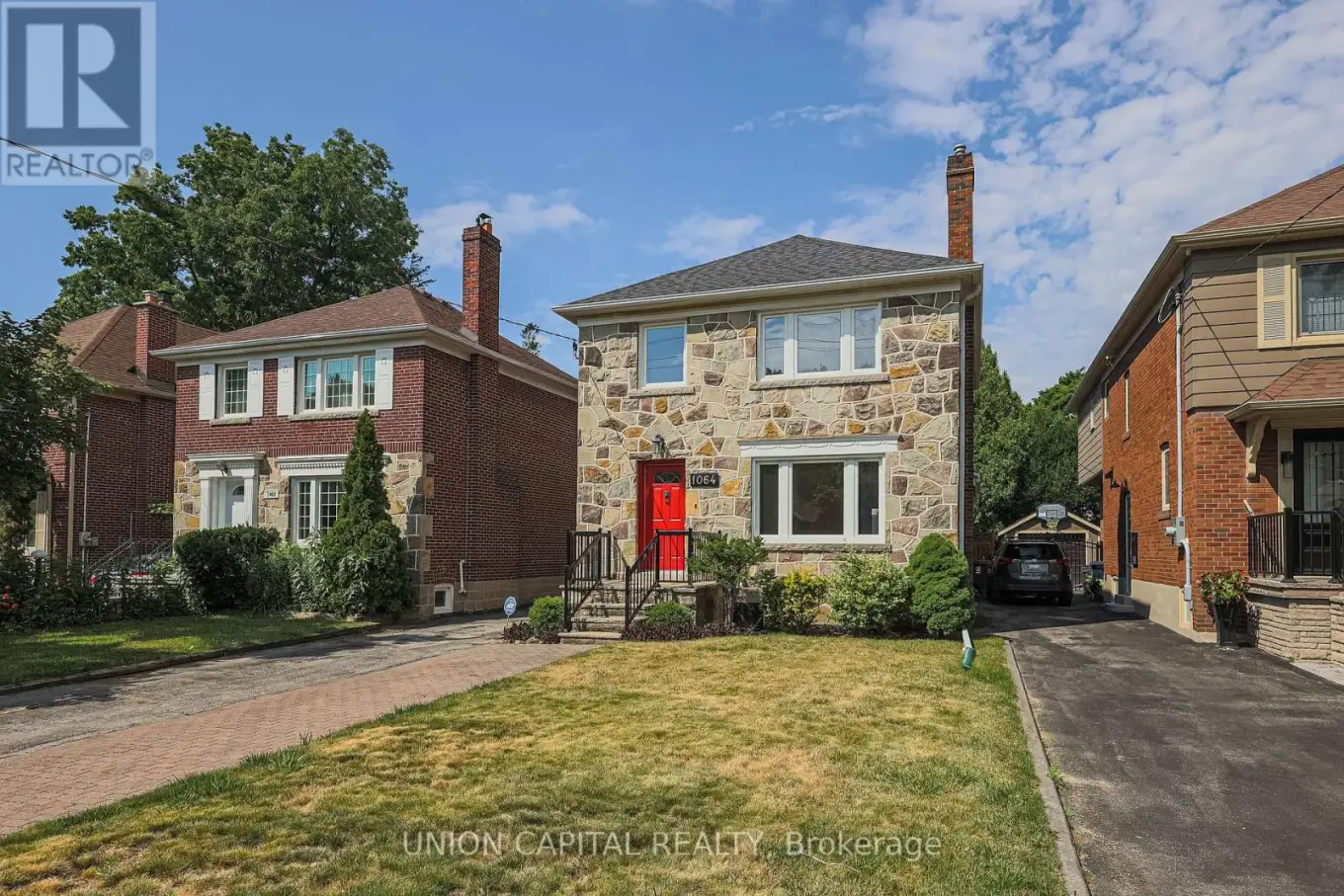 1064 Royal York Road, Toronto (Kingsway South)