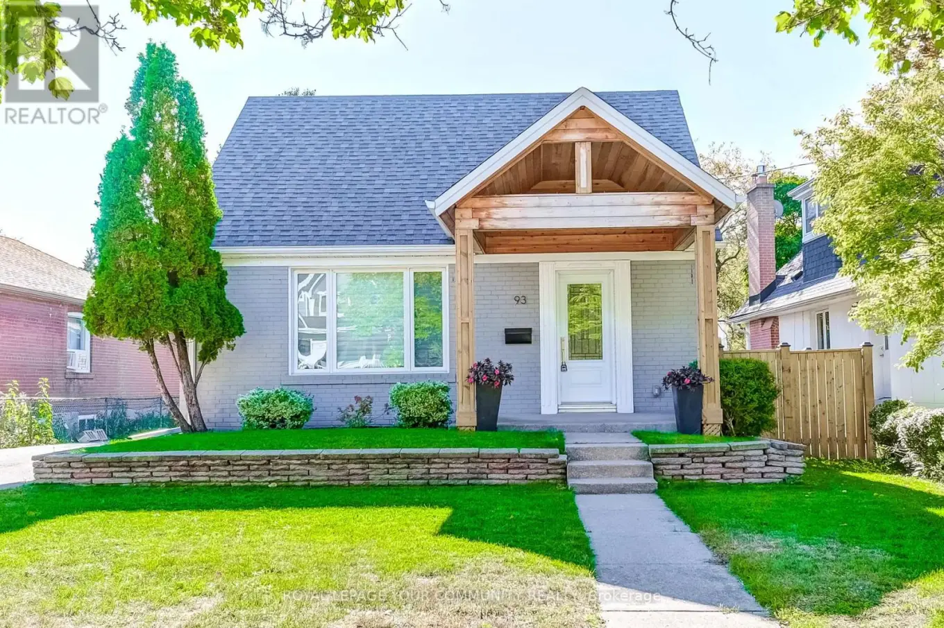 93 Gair Drive, Toronto (Alderwood)