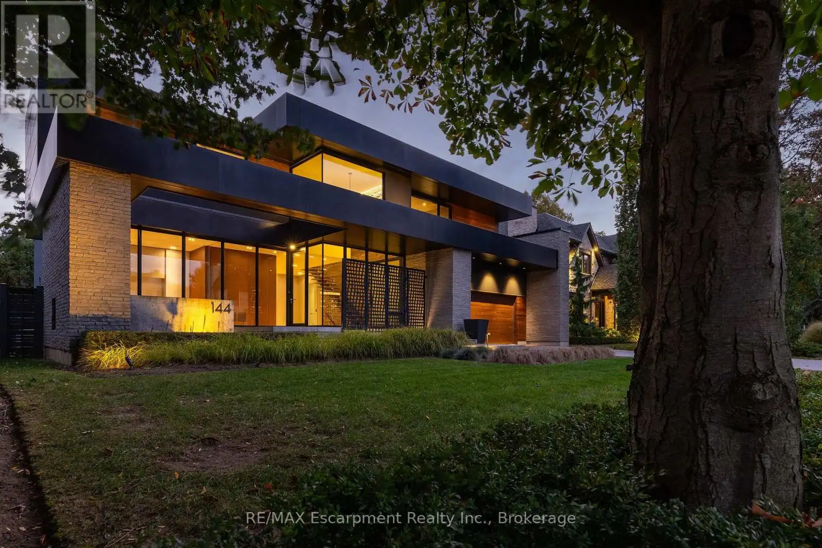 144 Sparling Court, Oakville (SW Southwest)