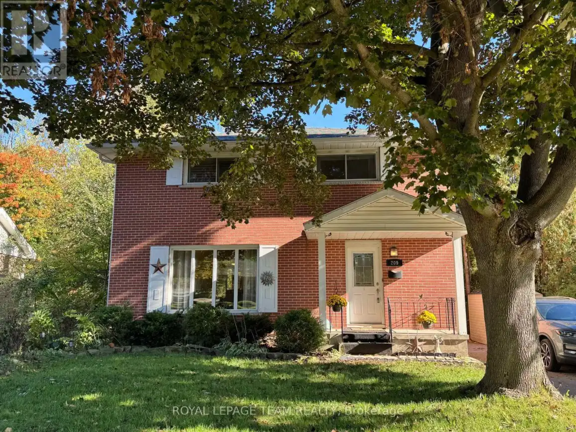 209 Reynolds Drive East, Brockville