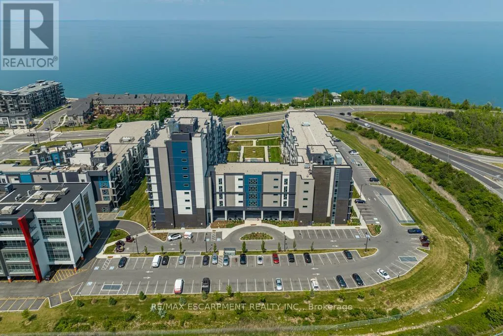 16 Concord Place Unit 118, Grimsby (Grimsby Beach)