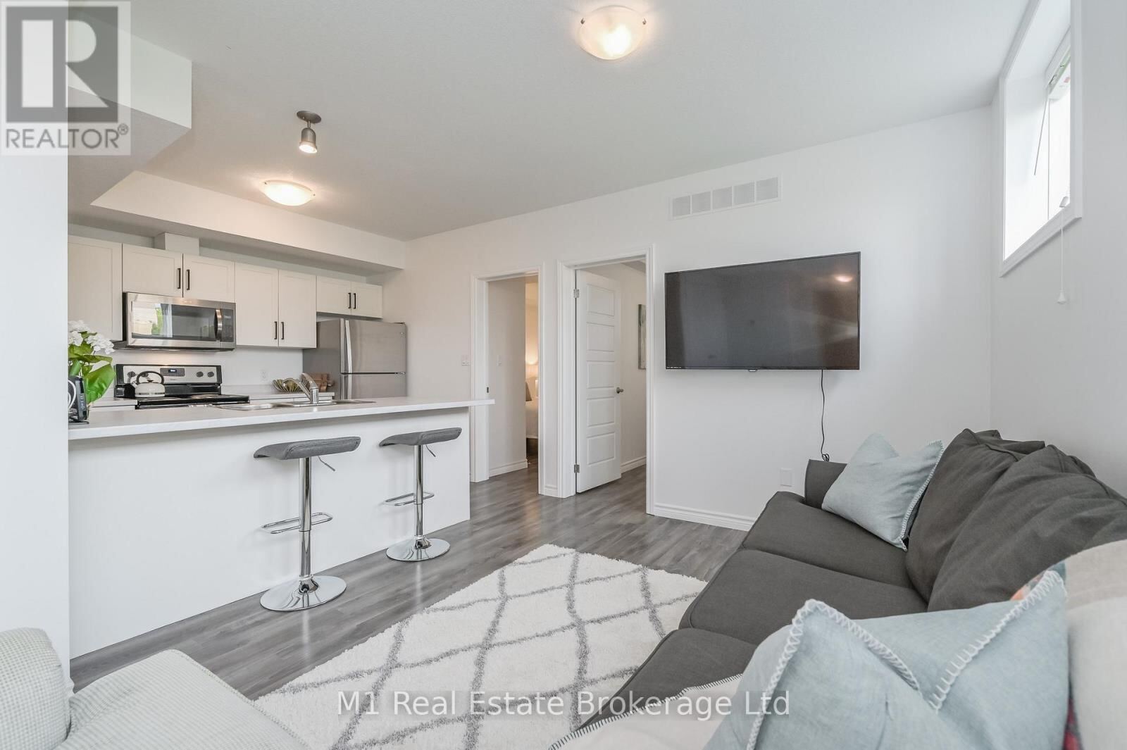 898D Gzowski Street Unit Lower Unit, Centre Wellington (Fergus)
