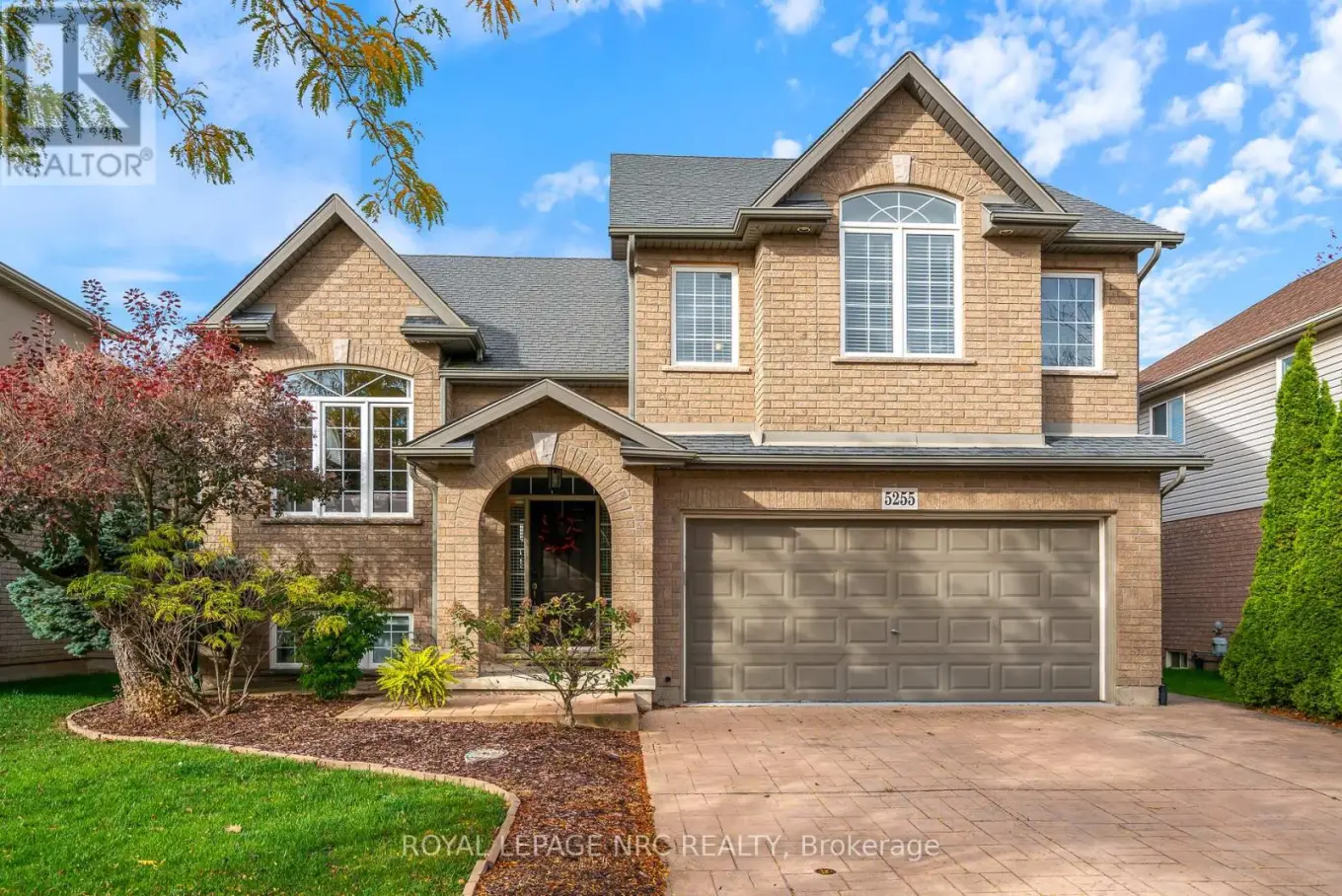 5255 White Dove Parkway, Niagara Falls (Ascot)
