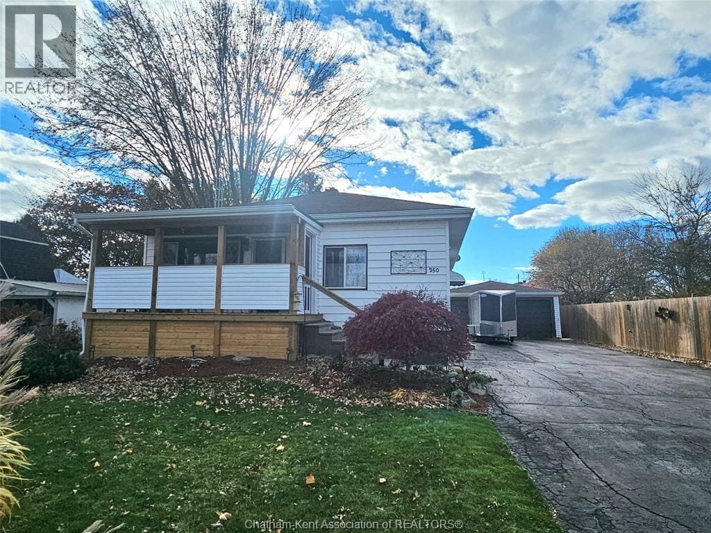 250 Woods Street, Chatham