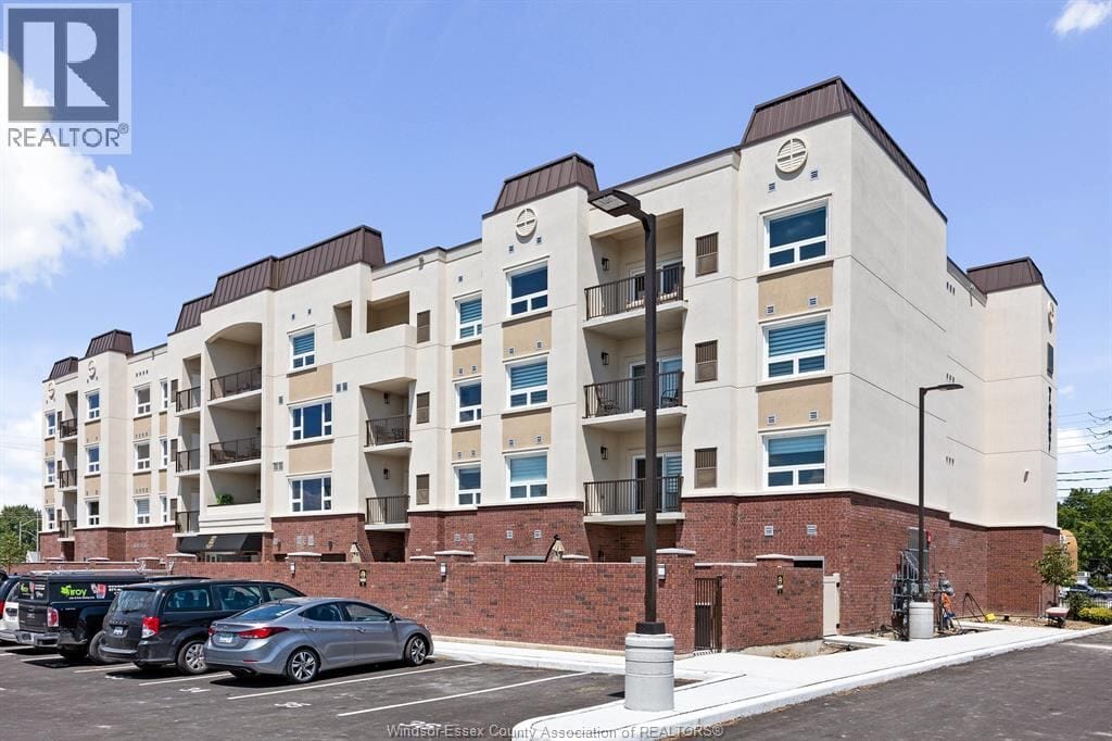 7887 EDGAR Unit 305, Windsor