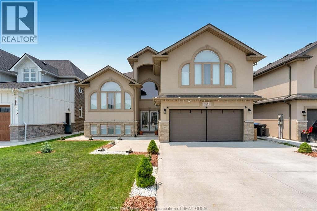 123 SUMMER Street, Belle River