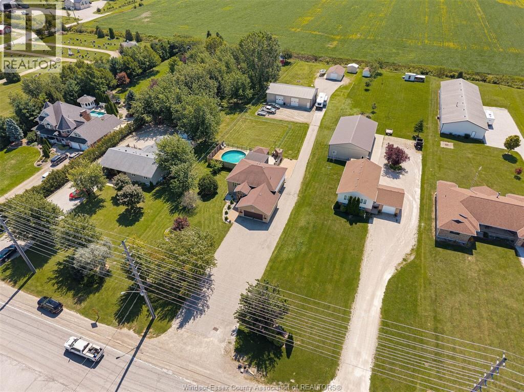522 COUNTY RD 8, Leamington