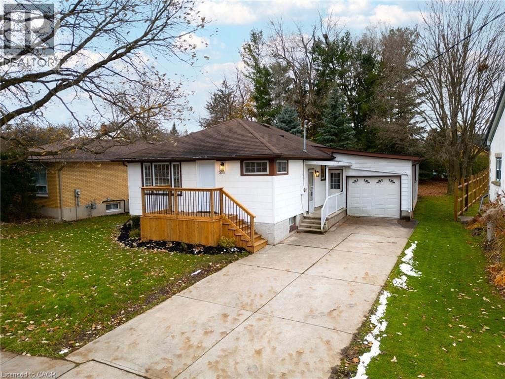 376 PEEL Street, New Hamburg