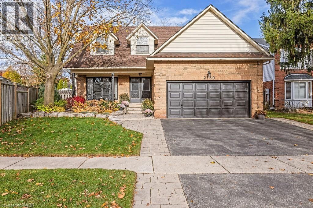 2139 DEERWOOD Drive, Burlington